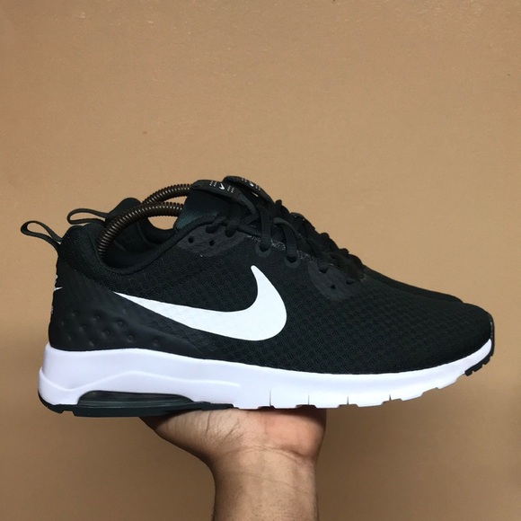 Nike Air Max Motion Low “Dark Green White” - Picture 1 of 16